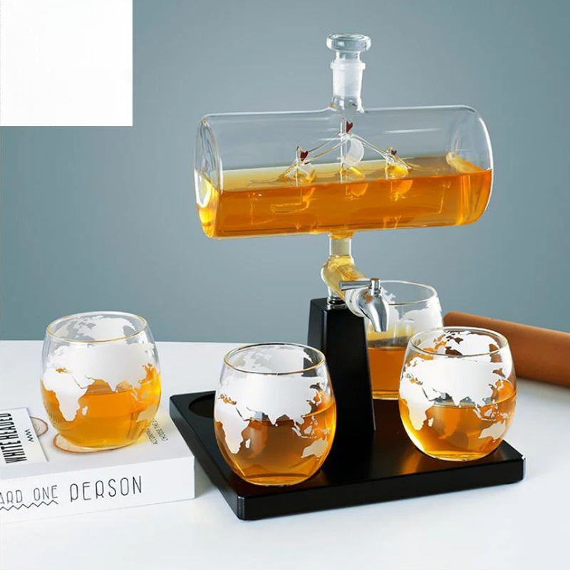 Decanter per whisky con forma  - Decanter Globe Set recensione e prezzo
