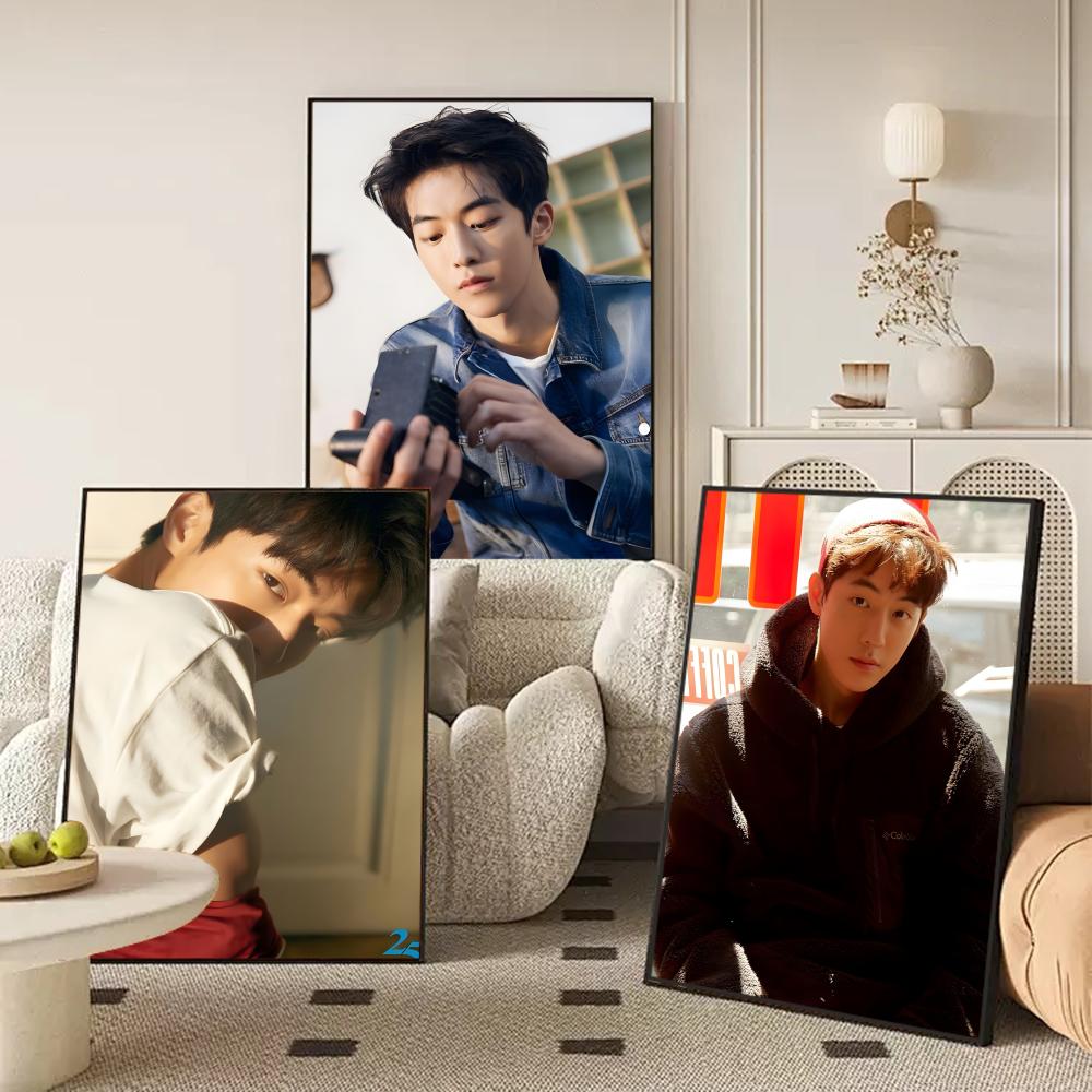 Male Star N_nam J_joo Hyuk Pos - Home Bar And Theater recensione e prezzo